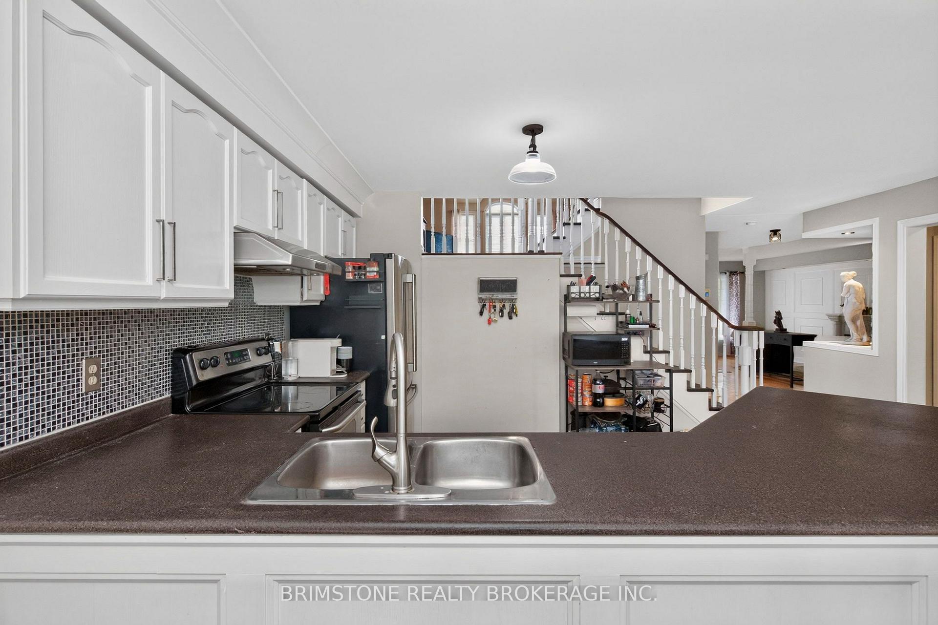 Photo 8 of 24 Stoneybrook Crescent, Barrie, Ardagh — HOMEH