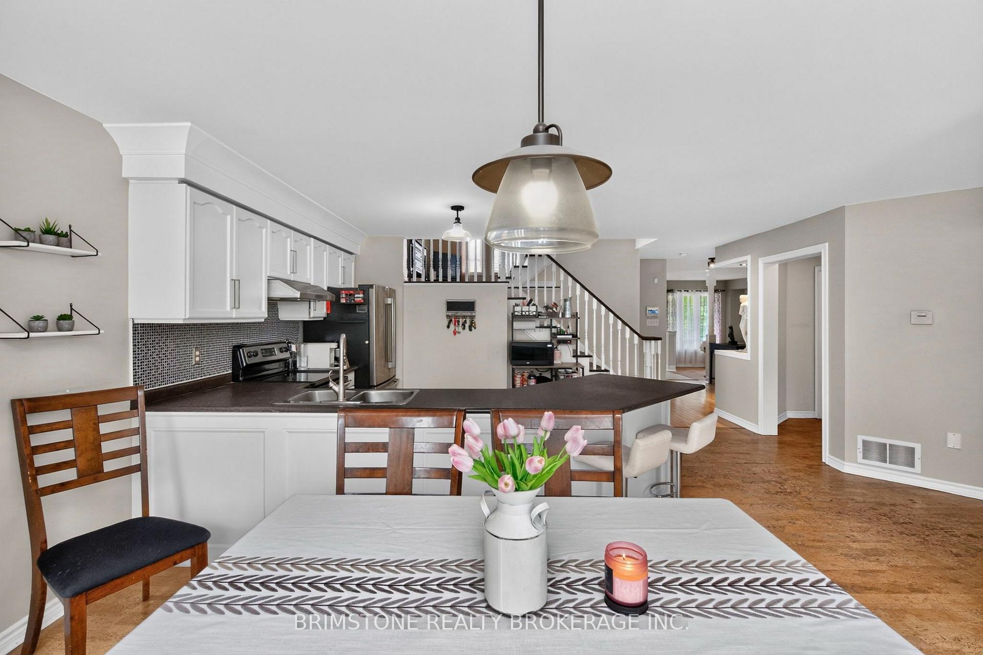 Photo 12 of 24 Stoneybrook Crescent, Barrie, Ardagh — HOMEH
