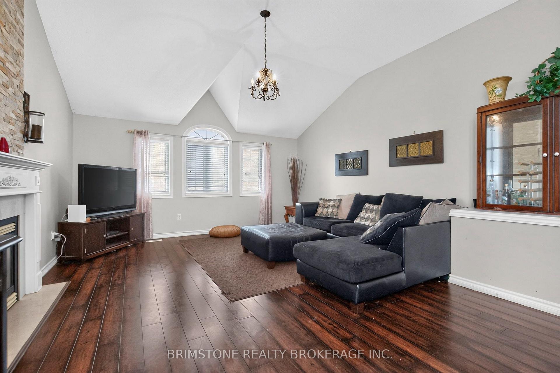 Photo 18 of 24 Stoneybrook Crescent, Barrie, Ardagh — HOMEH