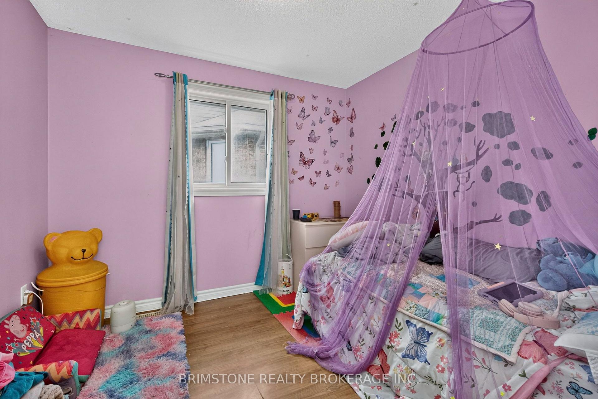 Photo 25 of 24 Stoneybrook Crescent, Barrie, Ardagh — HOMEH