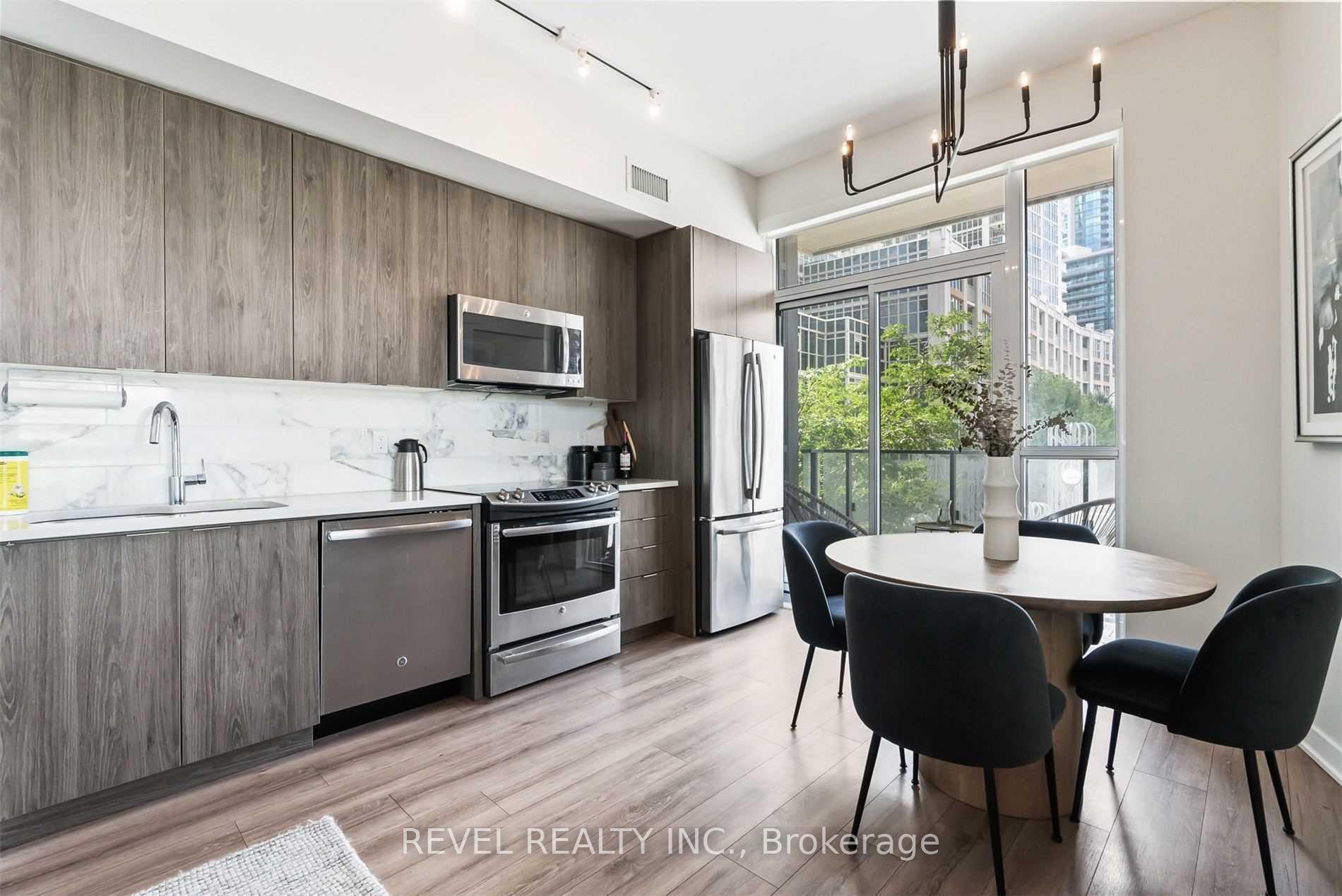 Photo 9 of Unit 215, 50 Bruyeres Mews, Toronto, Niagara — HOMEH