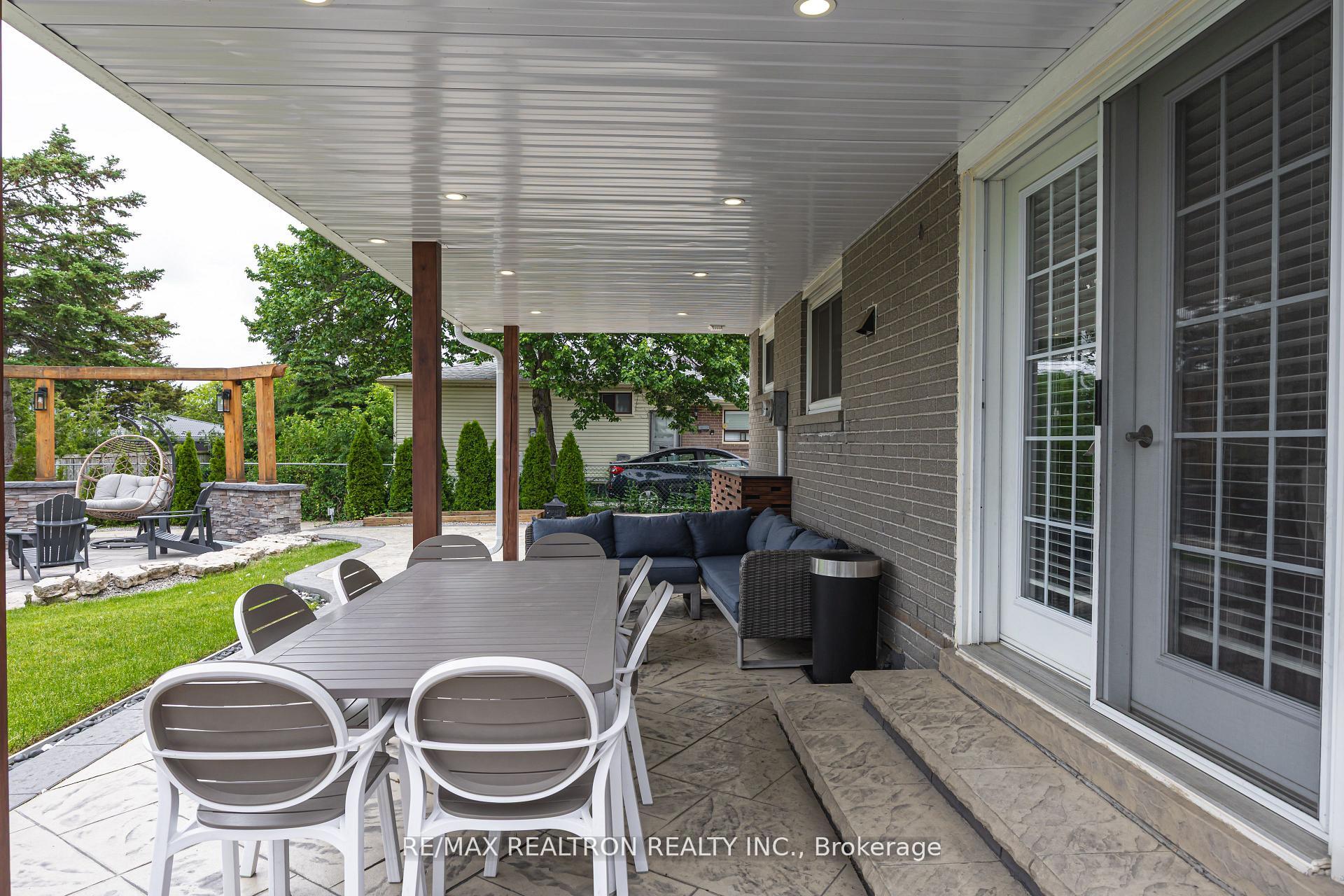 Photo 19 of 39 Deloraine Drive, Brampton, Southgate — HOMEH