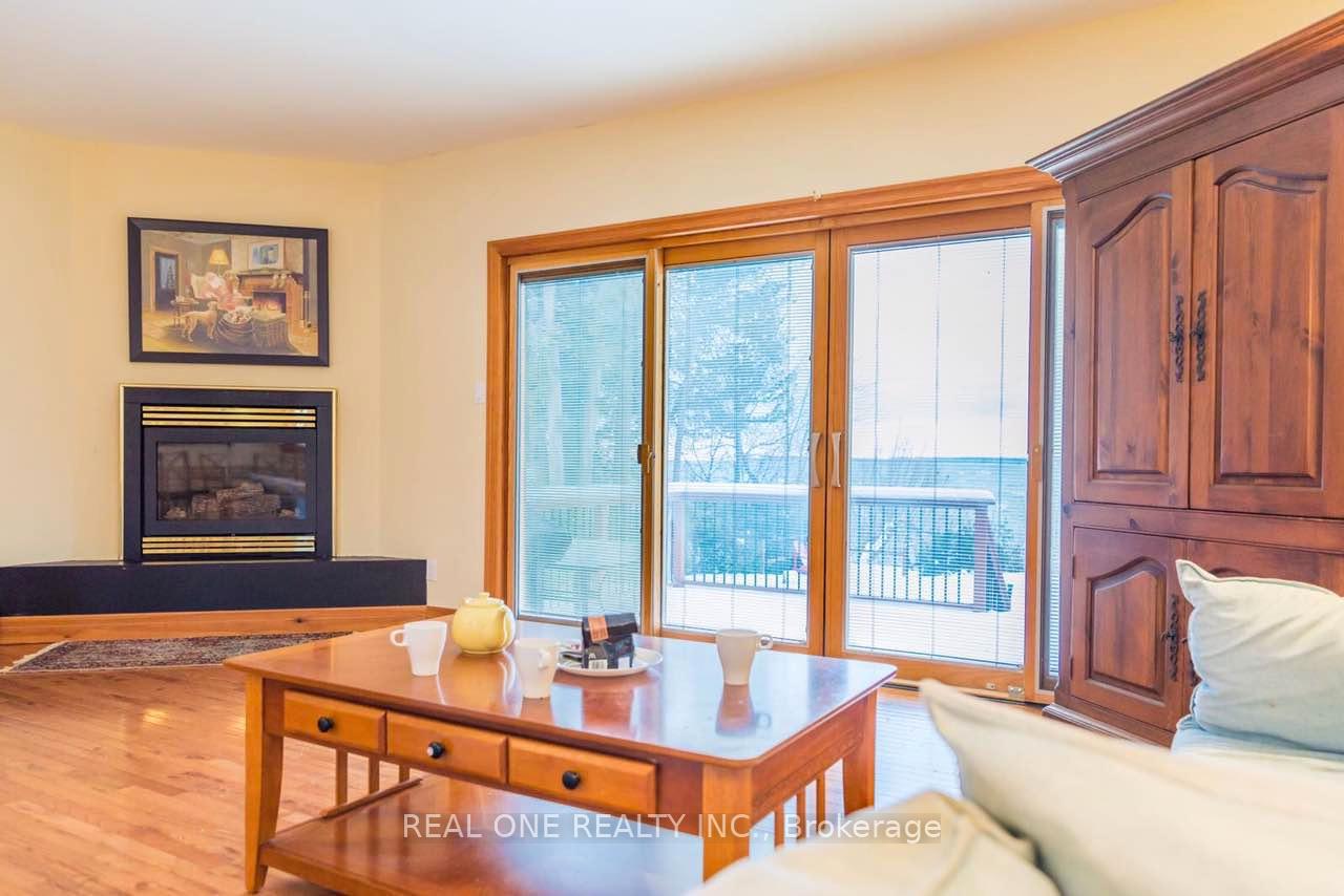 Photo 3 of 86 Morrison Avenue, Brock, Beaverton — HOMEH