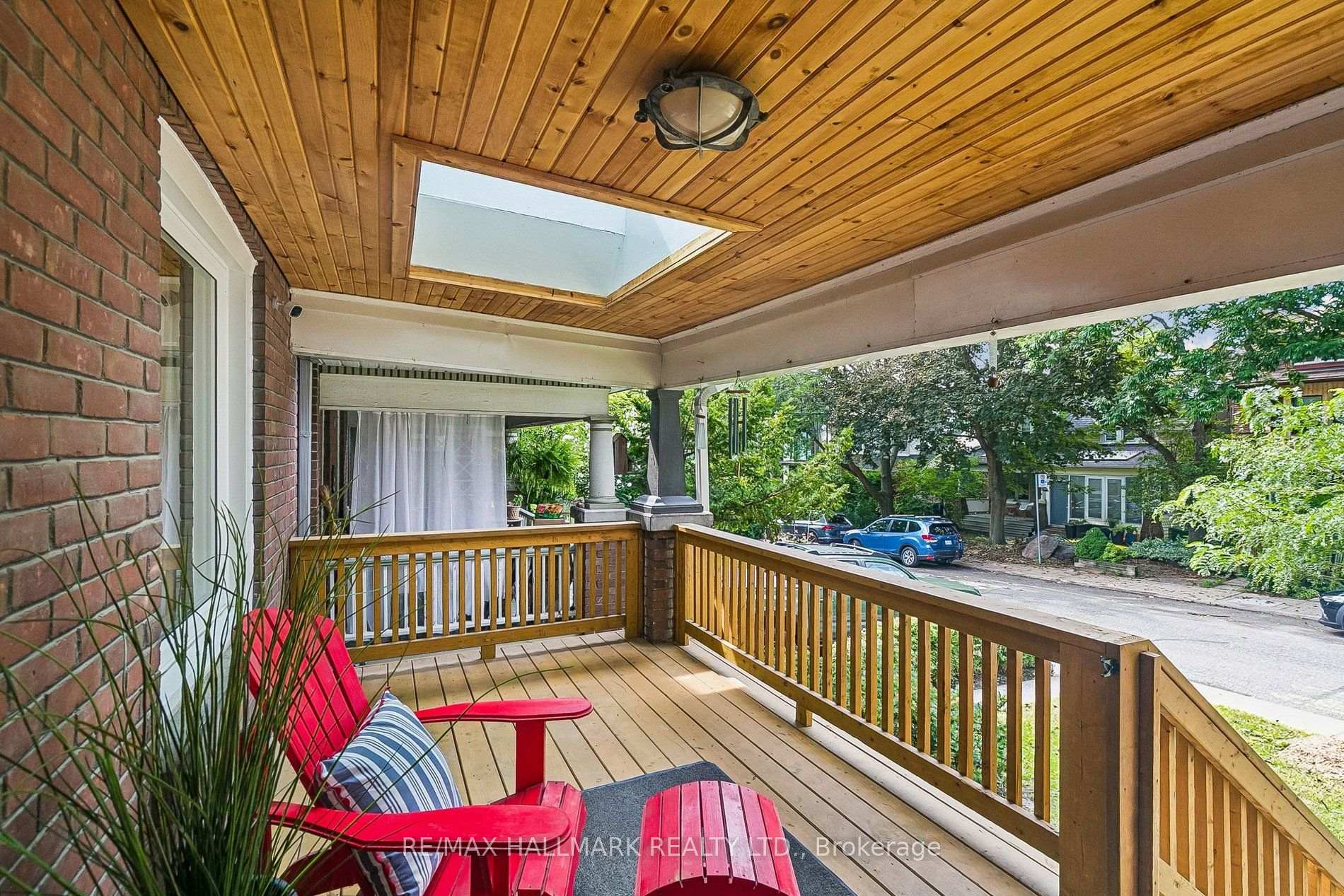 Photo 2 of 301 Waverley Road, Toronto, The Beaches — HOMEH