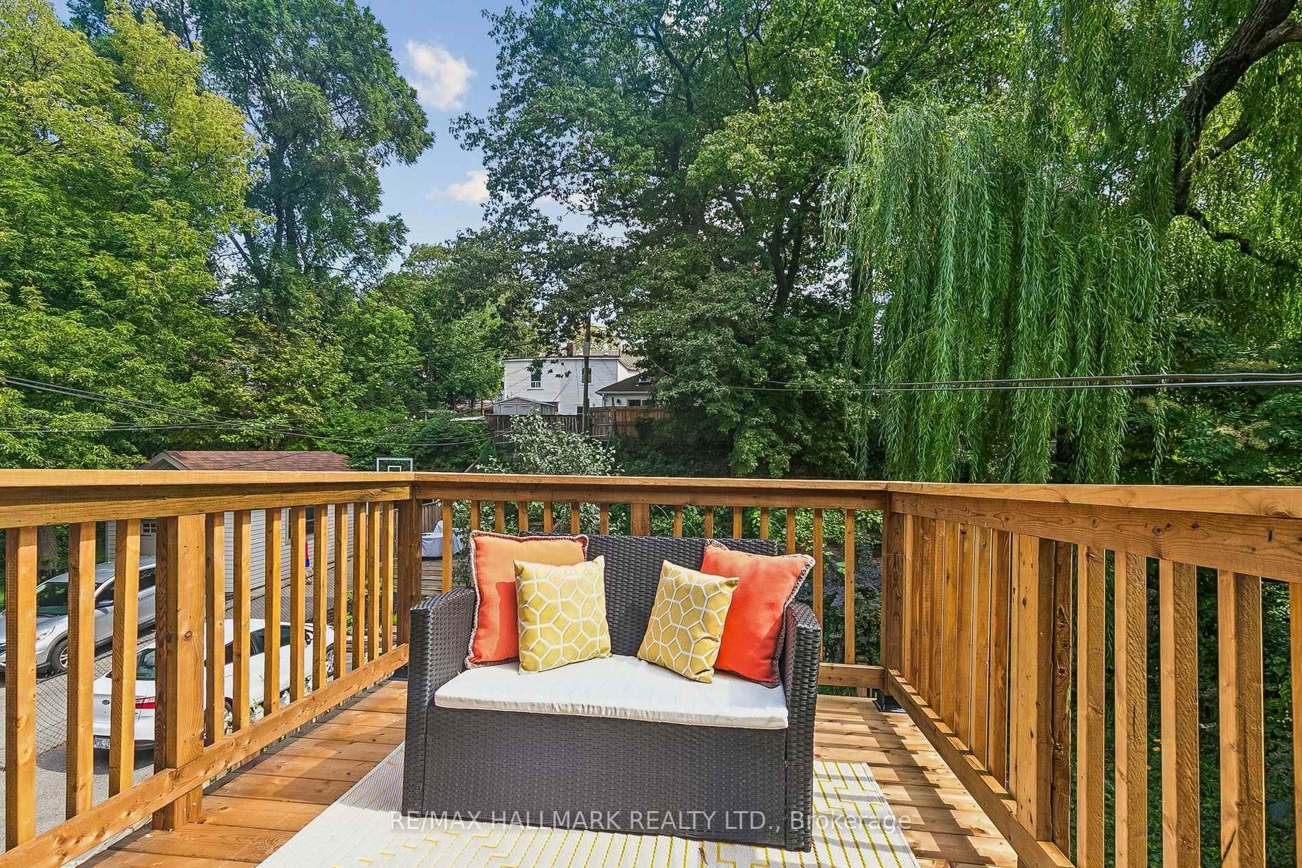 Photo 16 of 301 Waverley Road, Toronto, The Beaches — HOMEH