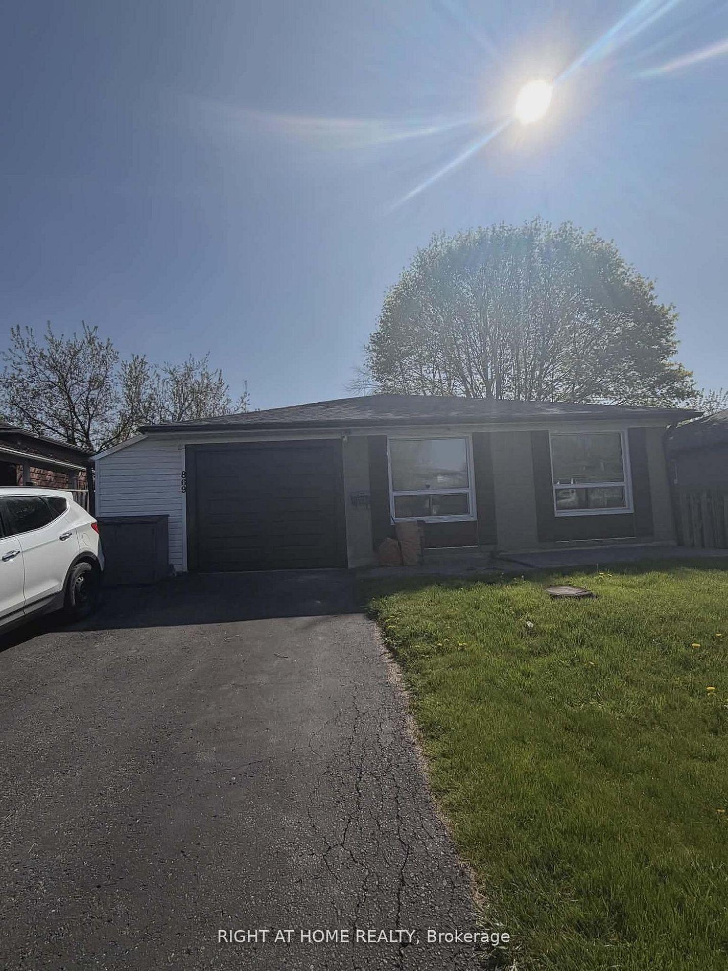 Photo 1 of 869 Grenoble Boulevard E, Pickering, Bay Ridges — HOMEH
