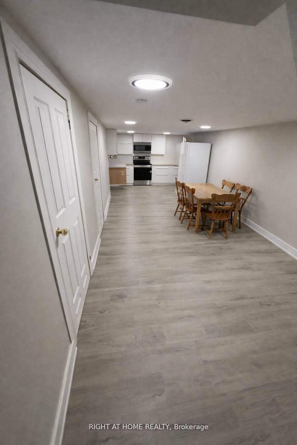 Photo 5 of 869 Grenoble Boulevard E, Pickering, Bay Ridges — HOMEH