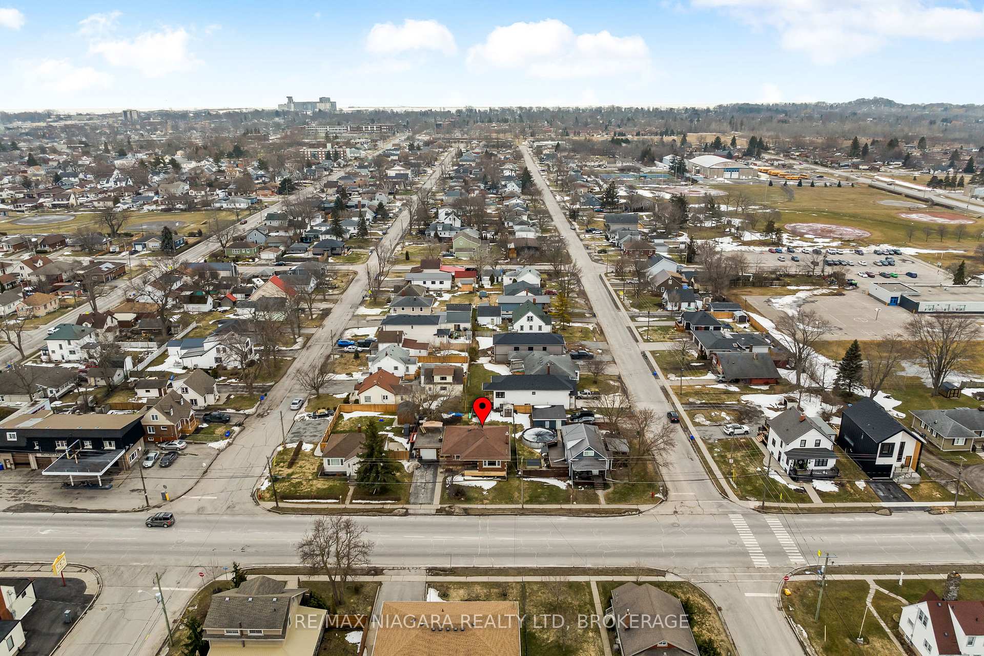 Photo 25 of 506 Main Street W, Port Colborne, Main Street — HOMEH