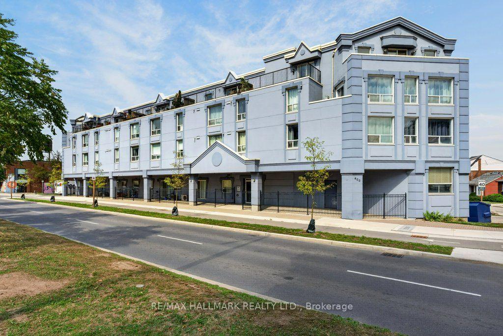 Photo of Unit 203, 400 York Boulevard