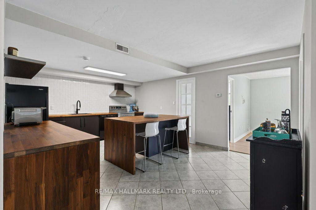 Photo 5 of Unit 203, 400 York Boulevard, Hamilton, Strathcona — HOMEH