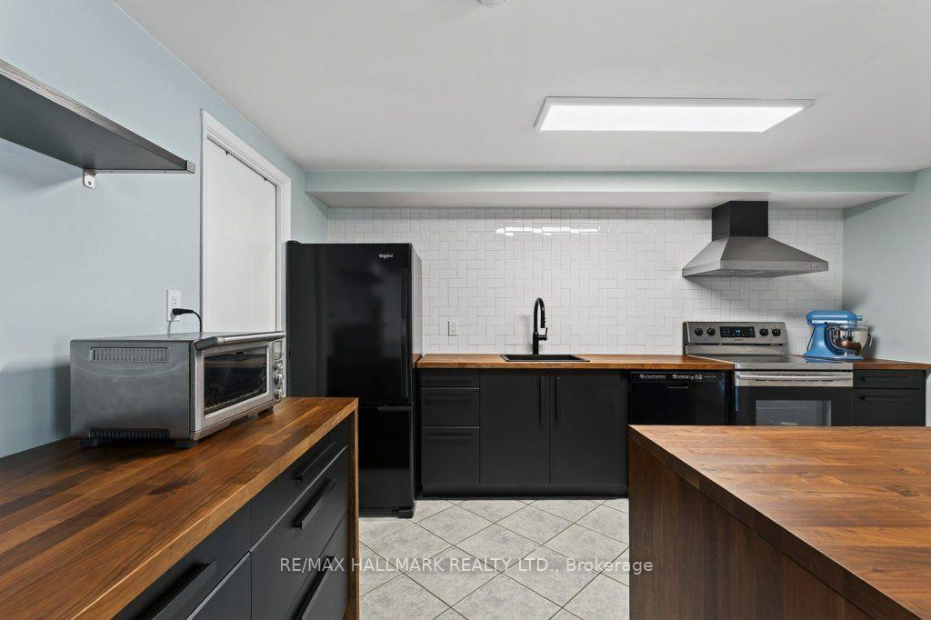 Photo 8 of Unit 203, 400 York Boulevard, Hamilton, Strathcona — HOMEH