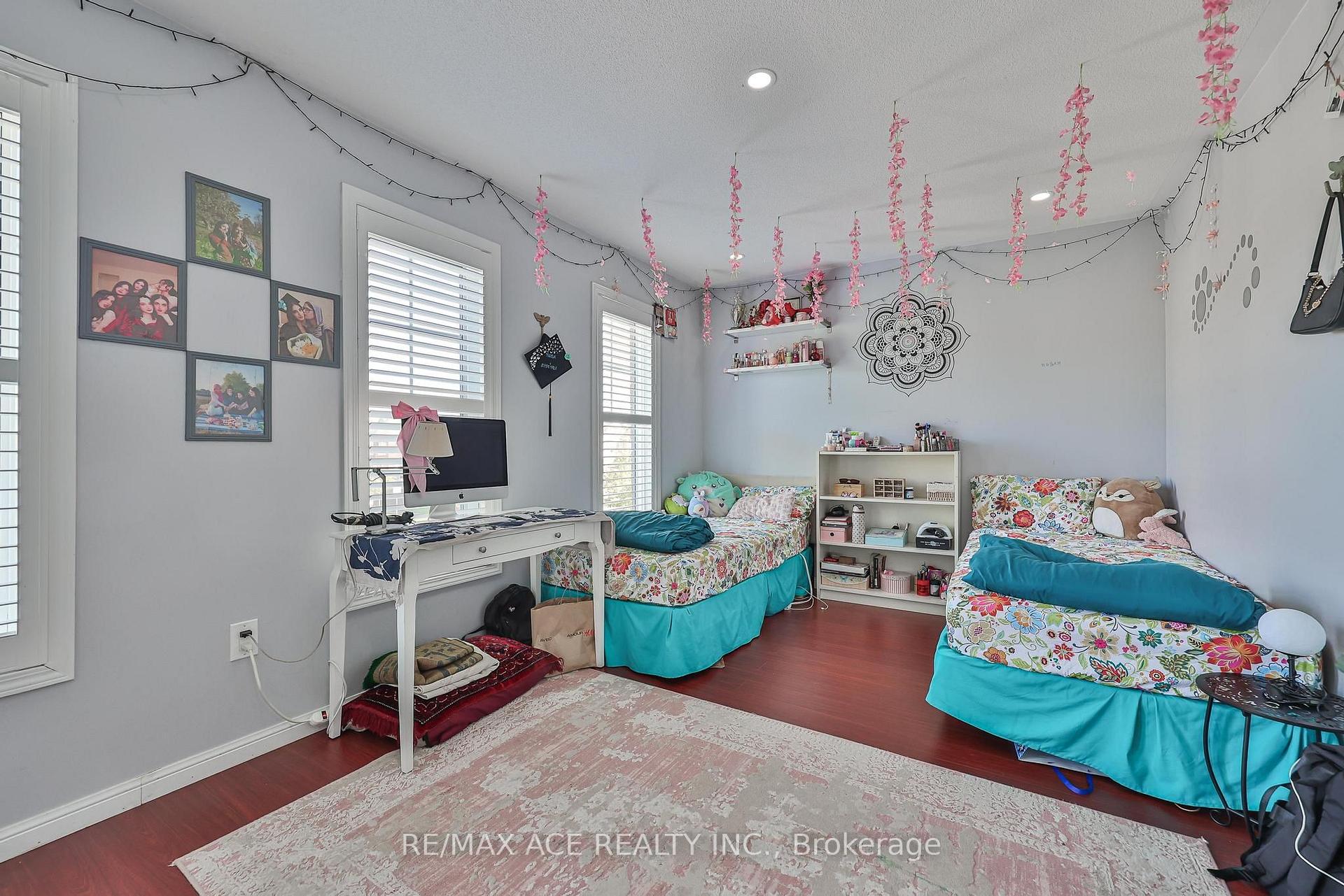 Photo 13 of 1819 Misthollow Drive, Pickering, Duffin Heights — HOMEH