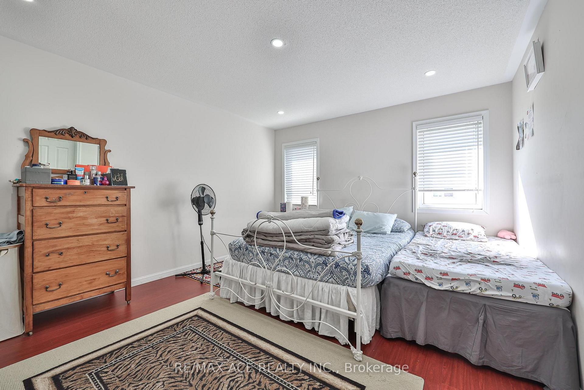 Photo 16 of 1819 Misthollow Drive, Pickering, Duffin Heights — HOMEH