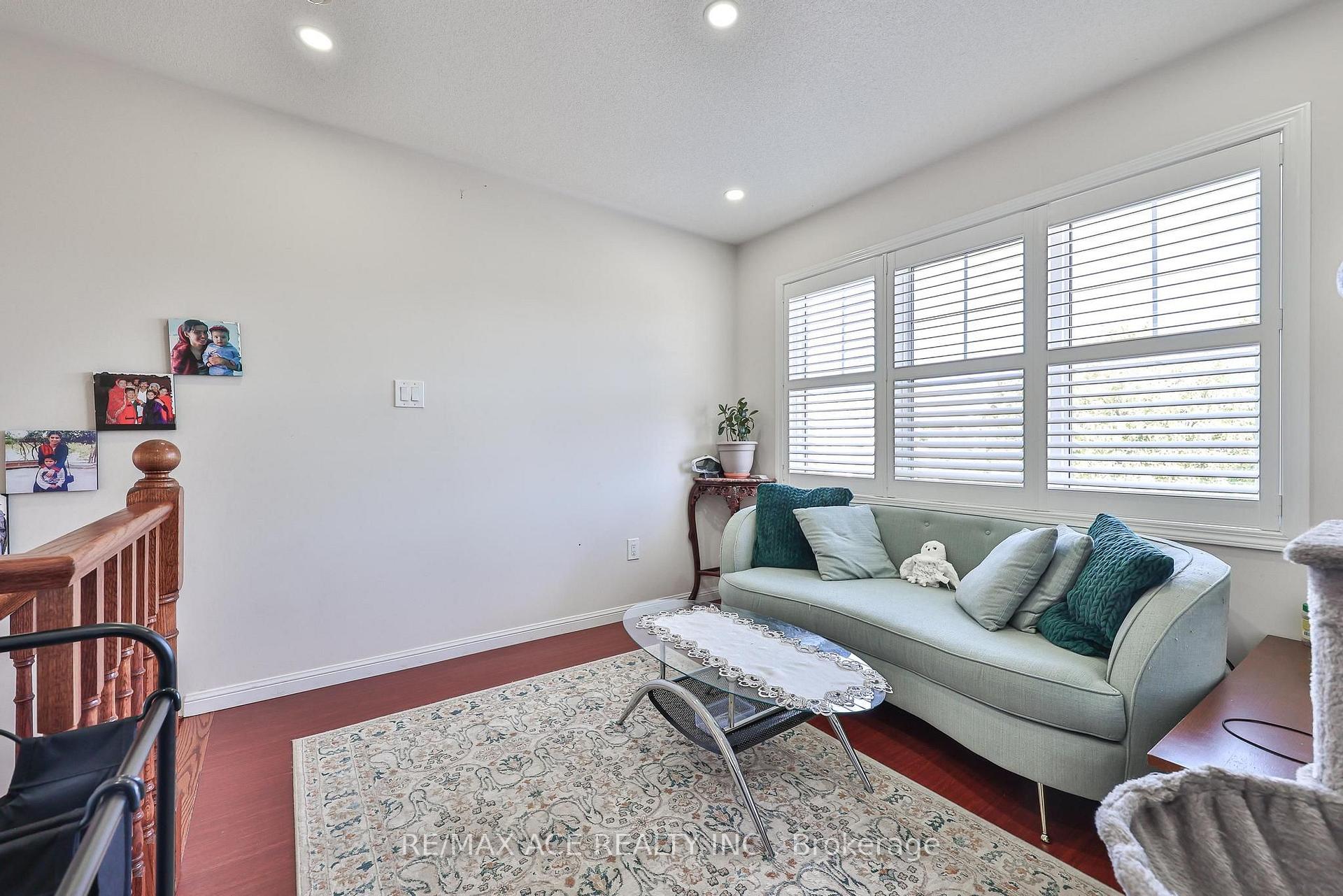 Photo 20 of 1819 Misthollow Drive, Pickering, Duffin Heights — HOMEH
