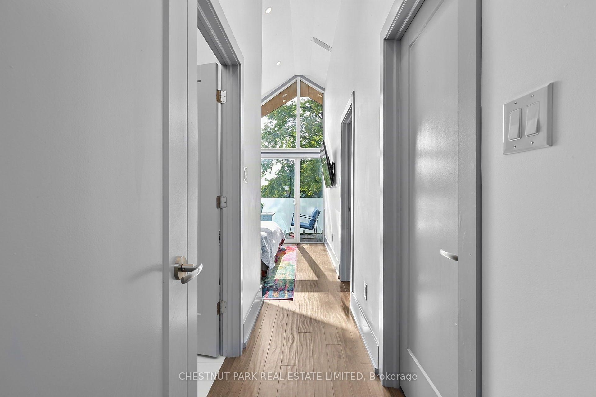 Photo 20 of 15 Nineteeth Street, Etobicoke, New Toronto — HOMEH