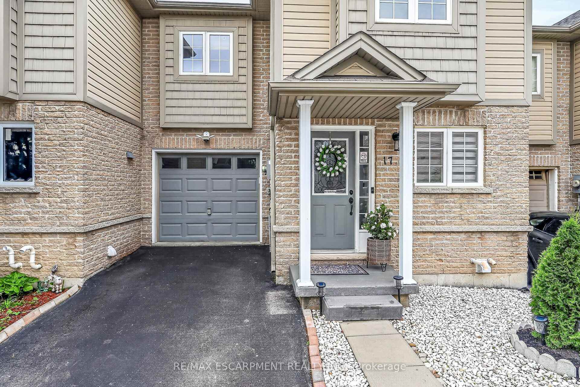 Photo 2 of Unit 17, 1328 Upper Sherman Avenue, Hamilton, Rushdale — HOMEH