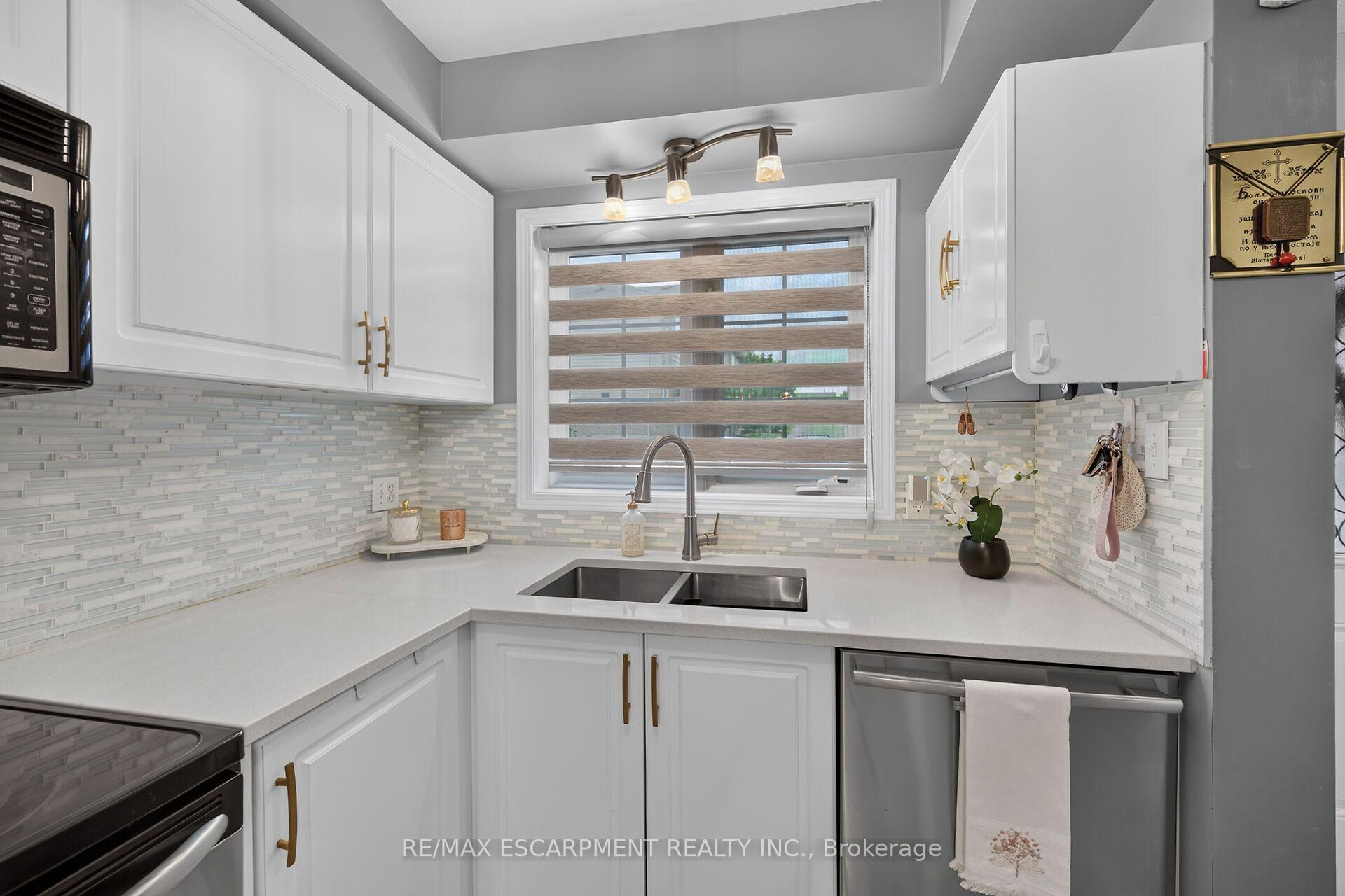 Photo 9 of Unit 17, 1328 Upper Sherman Avenue, Hamilton, Rushdale — HOMEH