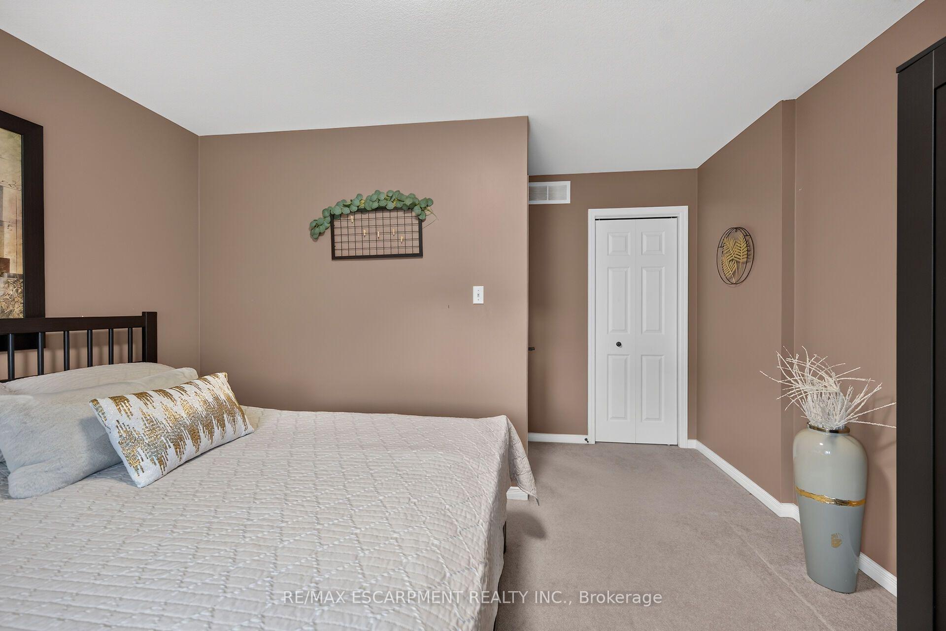 Photo 23 of Unit 17, 1328 Upper Sherman Avenue, Hamilton, Rushdale — HOMEH