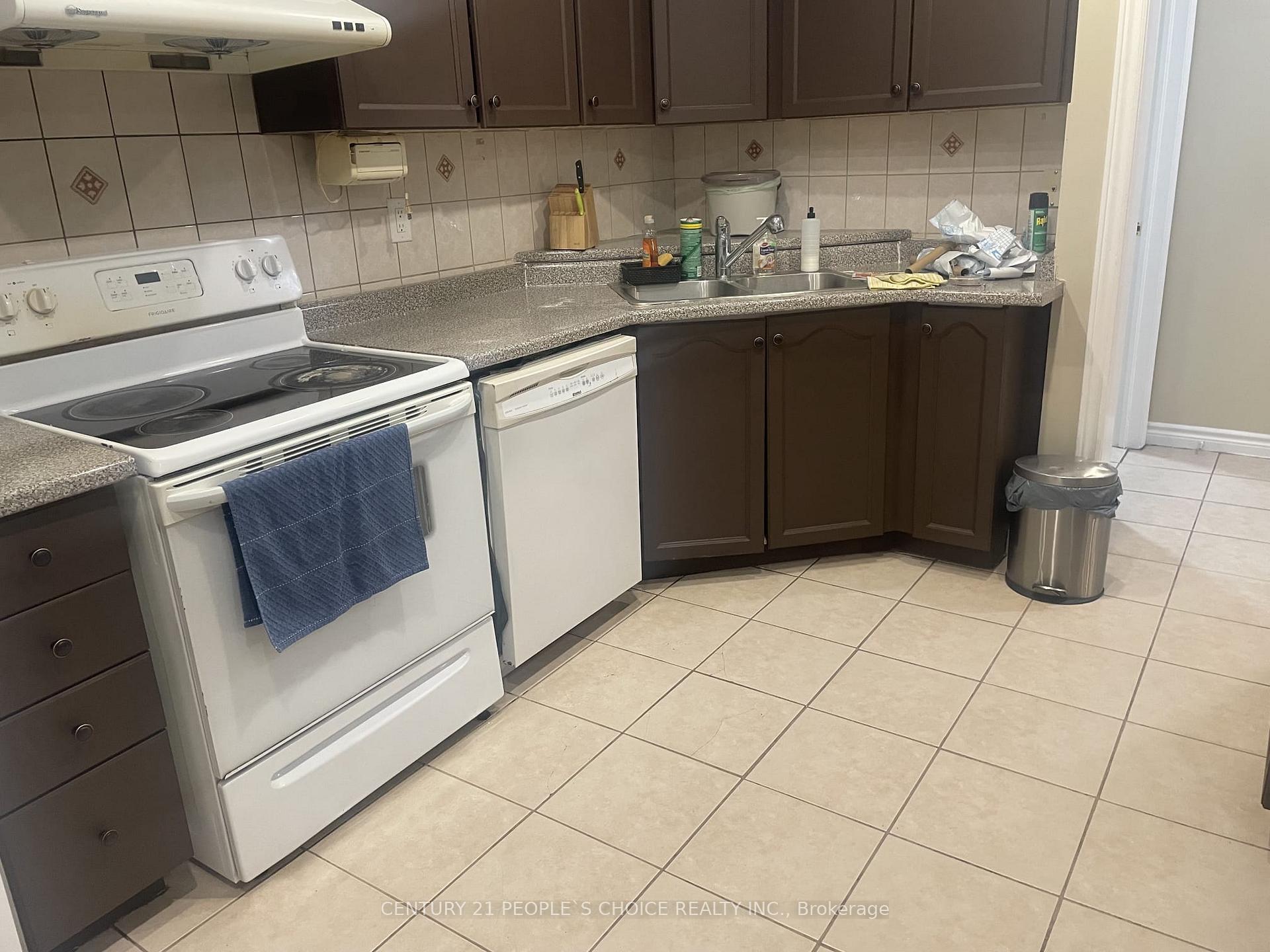 Photo 4 of 113 Desert Sand Drive, Brampton, Sandringham-Wellington — HOMEH