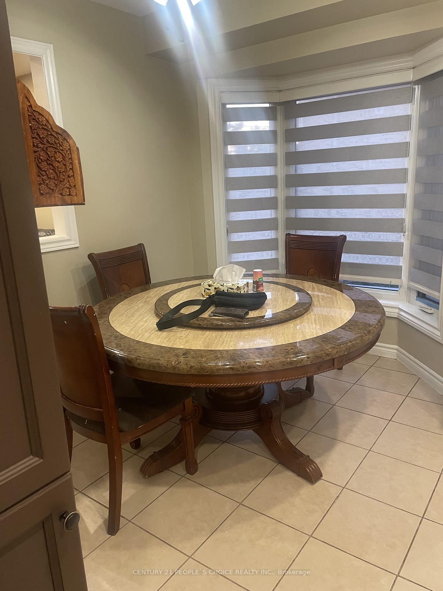 Photo 5 of 113 Desert Sand Drive, Brampton, Sandringham-Wellington — HOMEH