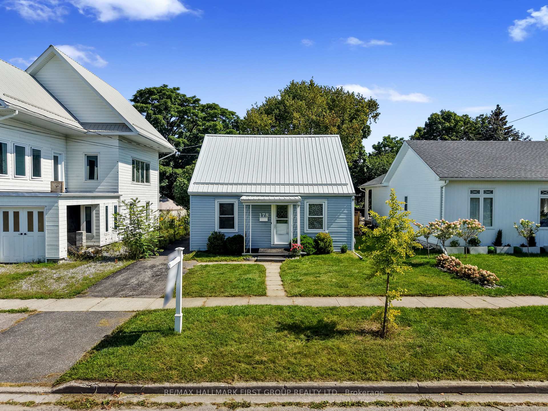 Photo 3 of 178 Stuart Street, Cobourg — HOMEH