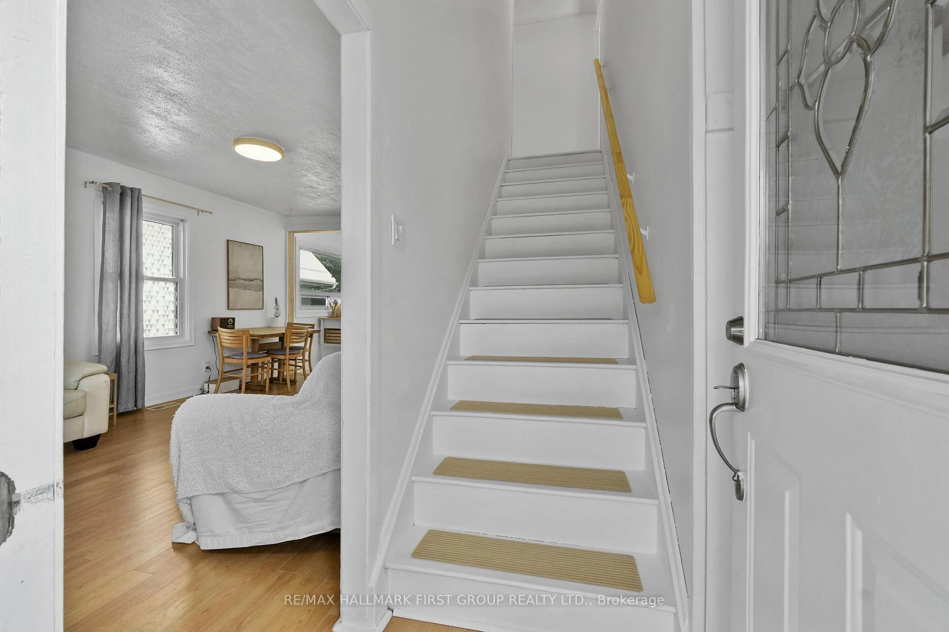 Photo 5 of 178 Stuart Street, Cobourg — HOMEH