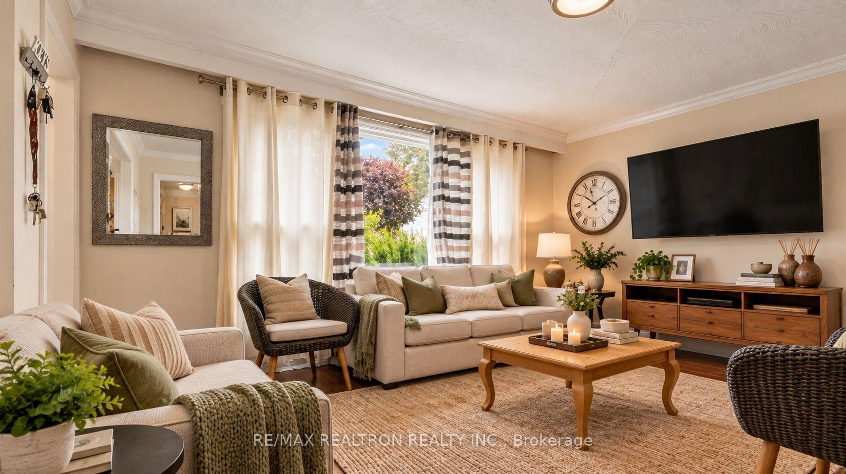 Photo 5 of 82 Ranstone Gardens, Scarborough, Ionview — HOMEH