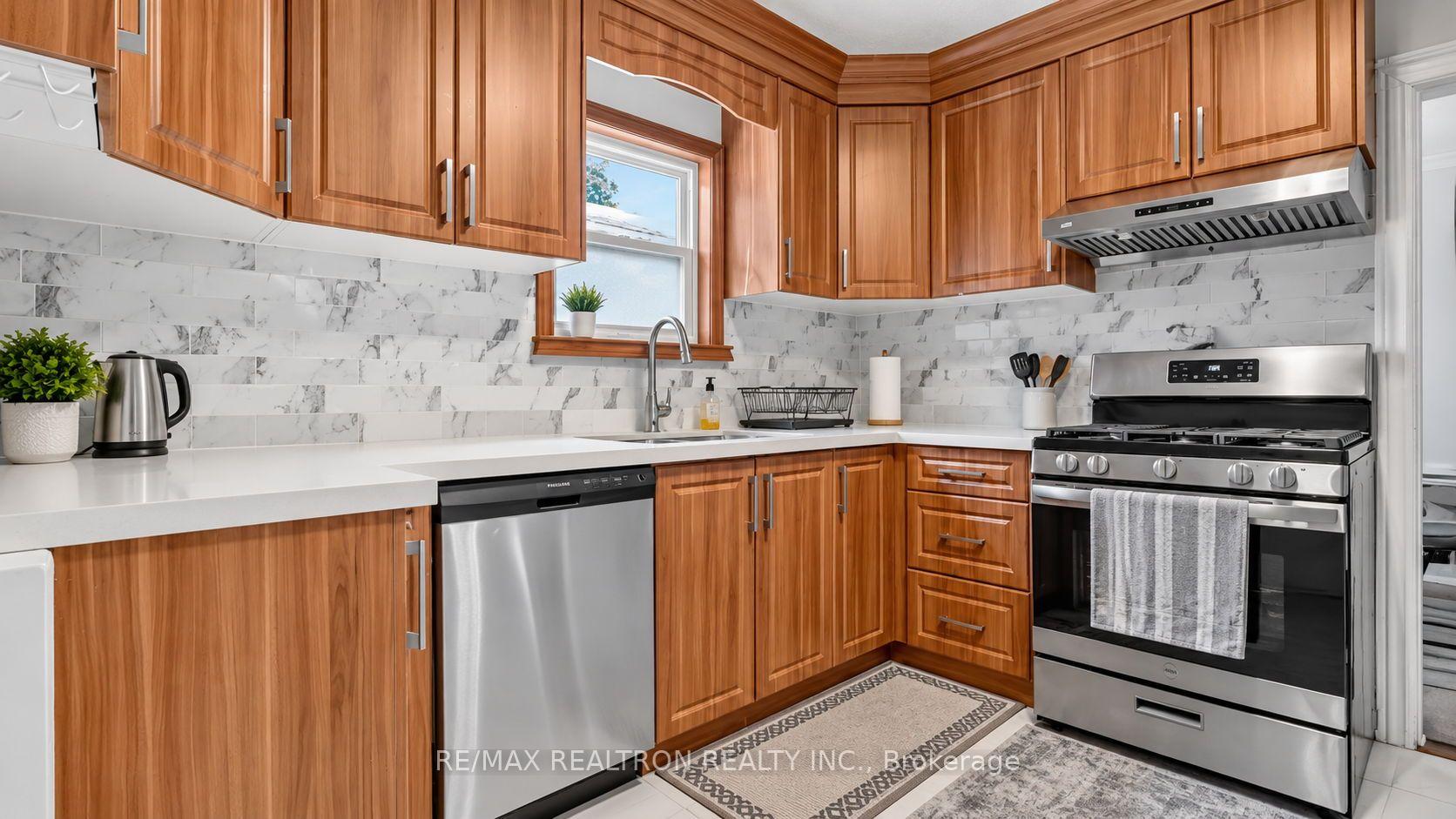 Photo 8 of 82 Ranstone Gardens, Scarborough, Ionview — HOMEH
