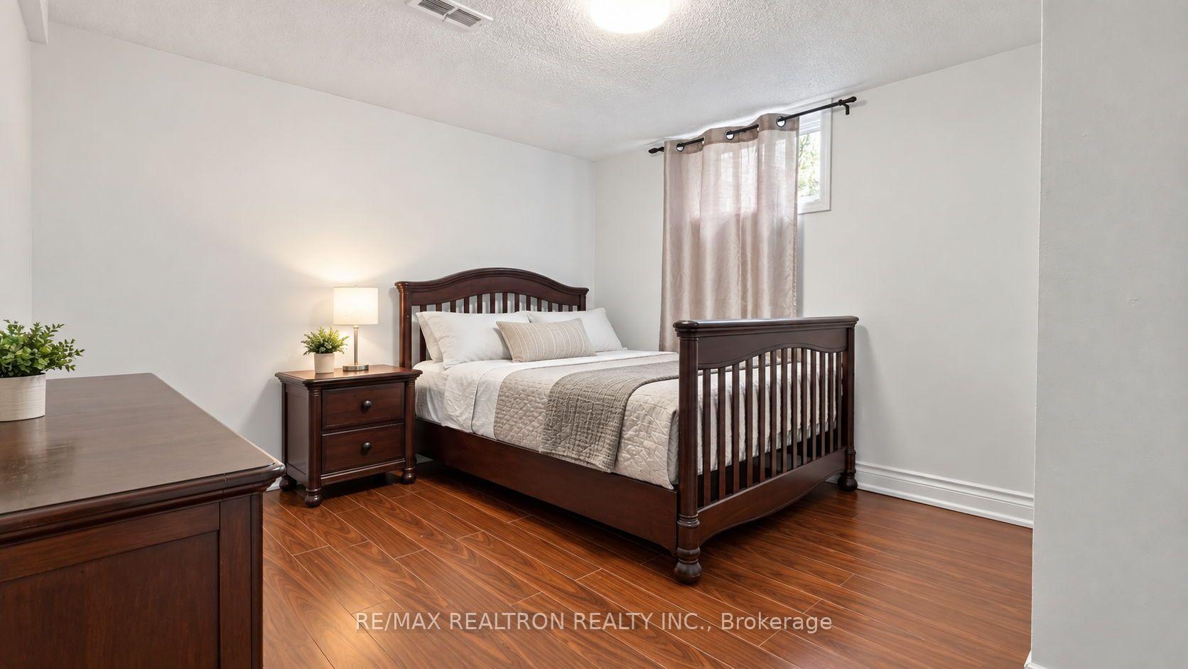 Photo 13 of 82 Ranstone Gardens, Scarborough, Ionview — HOMEH