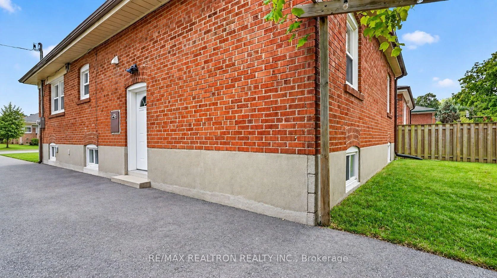 Photo 24 of 82 Ranstone Gardens, Scarborough, Ionview — HOMEH
