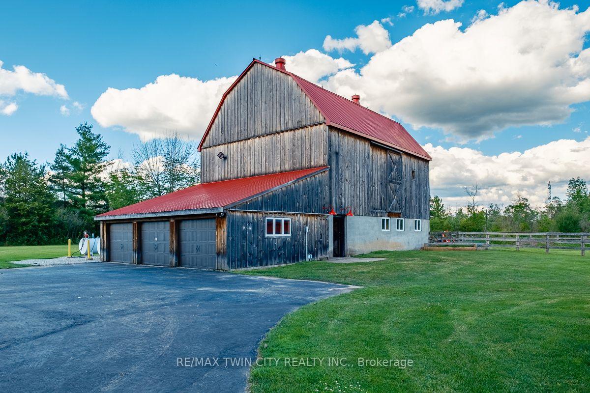 Photo 7 of 1532 6th Concession Road W, Hamilton, Rural Flamborough — HOMEH