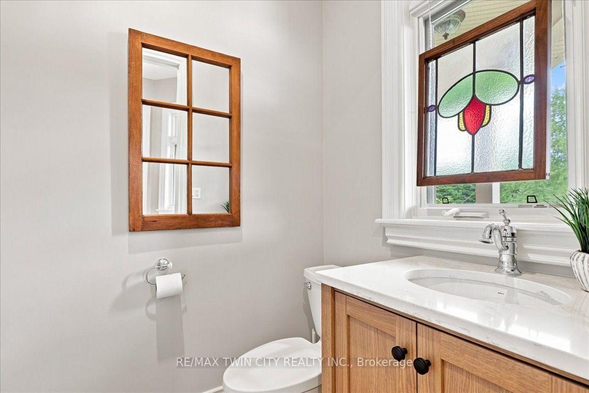Photo 15 of 1532 6th Concession Road W, Hamilton, Rural Flamborough — HOMEH