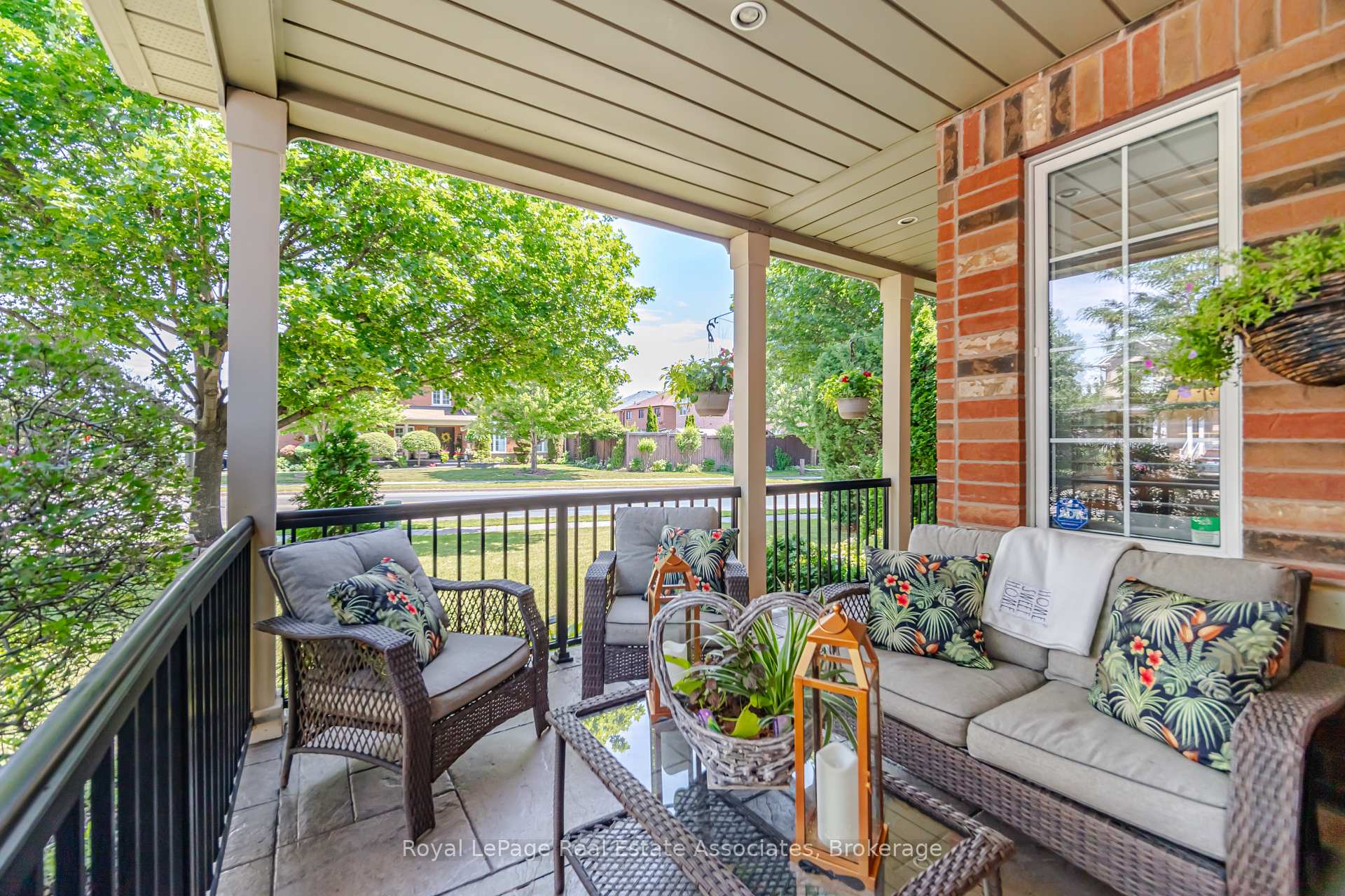 Photo 7 of 2 Olde Town Road, Brampton, Fletcher's Creek Village — HOMEH