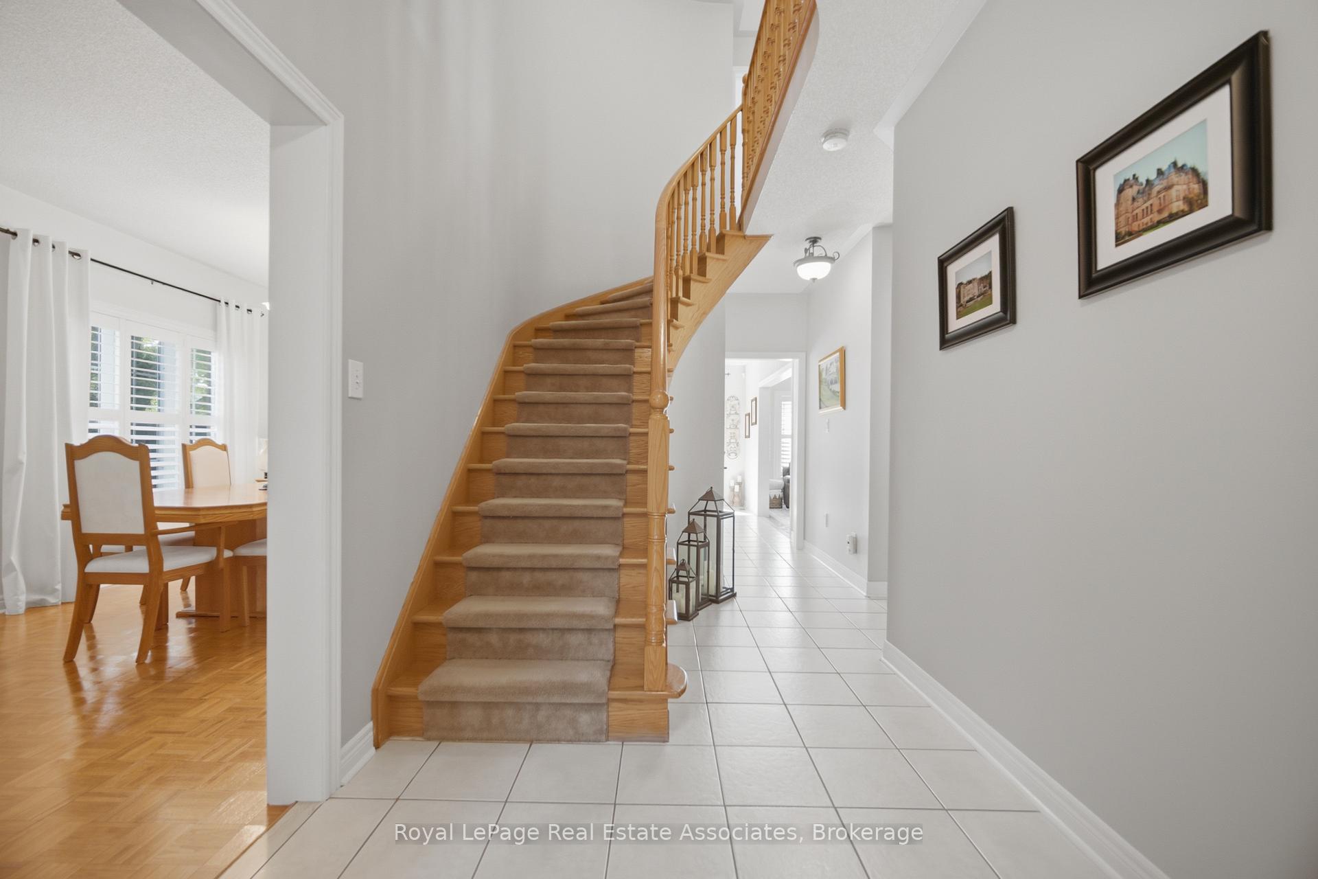 Photo 22 of 2 Olde Town Road, Brampton, Fletcher's Creek Village — HOMEH