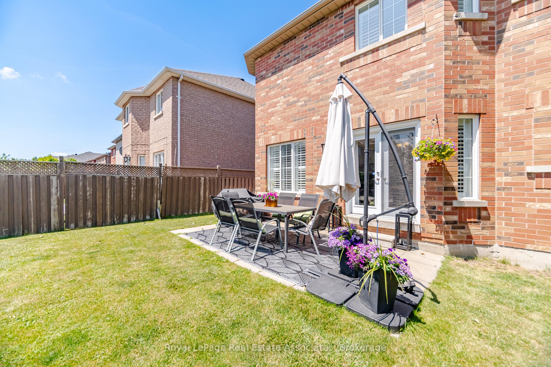 Photo 43 of 2 Olde Town Road, Brampton, Fletcher's Creek Village — HOMEH