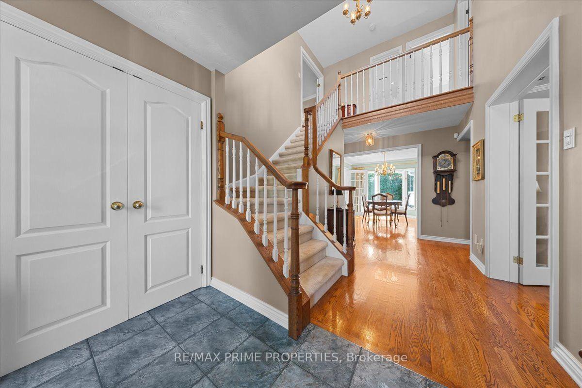 Photo 4 of 1020 Driftwood Crescent, Ottawa, Convent Glen — HOMEH