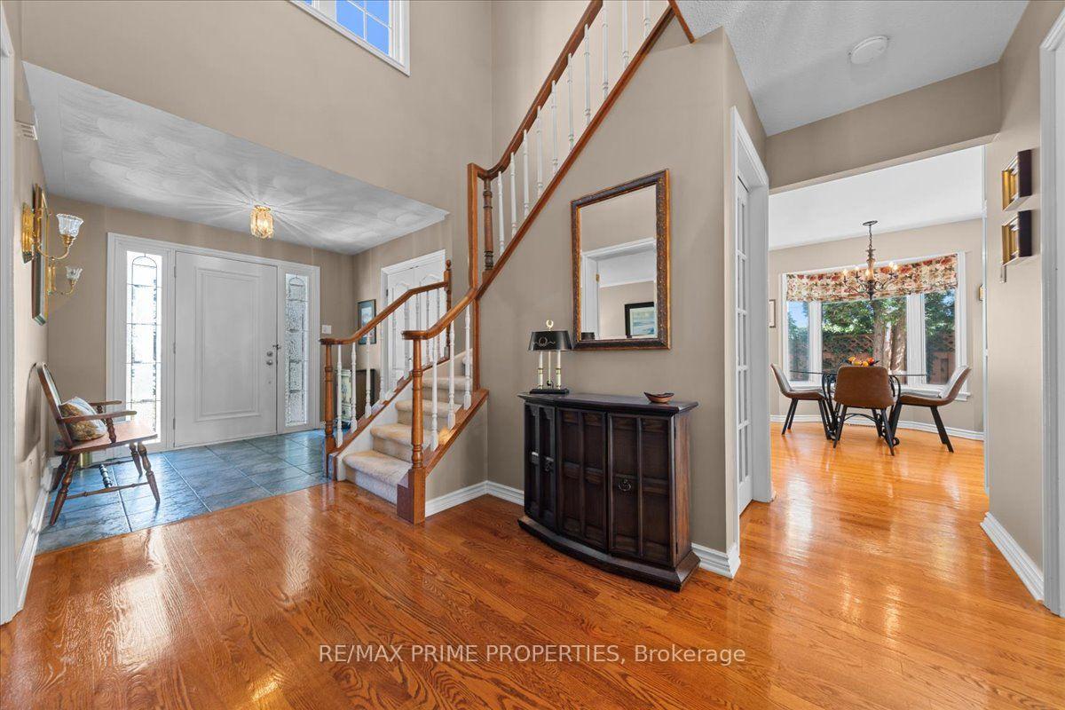 Photo 5 of 1020 Driftwood Crescent, Ottawa, Convent Glen — HOMEH