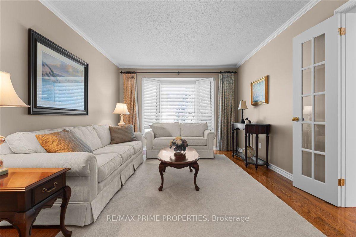 Photo 6 of 1020 Driftwood Crescent, Ottawa, Convent Glen — HOMEH