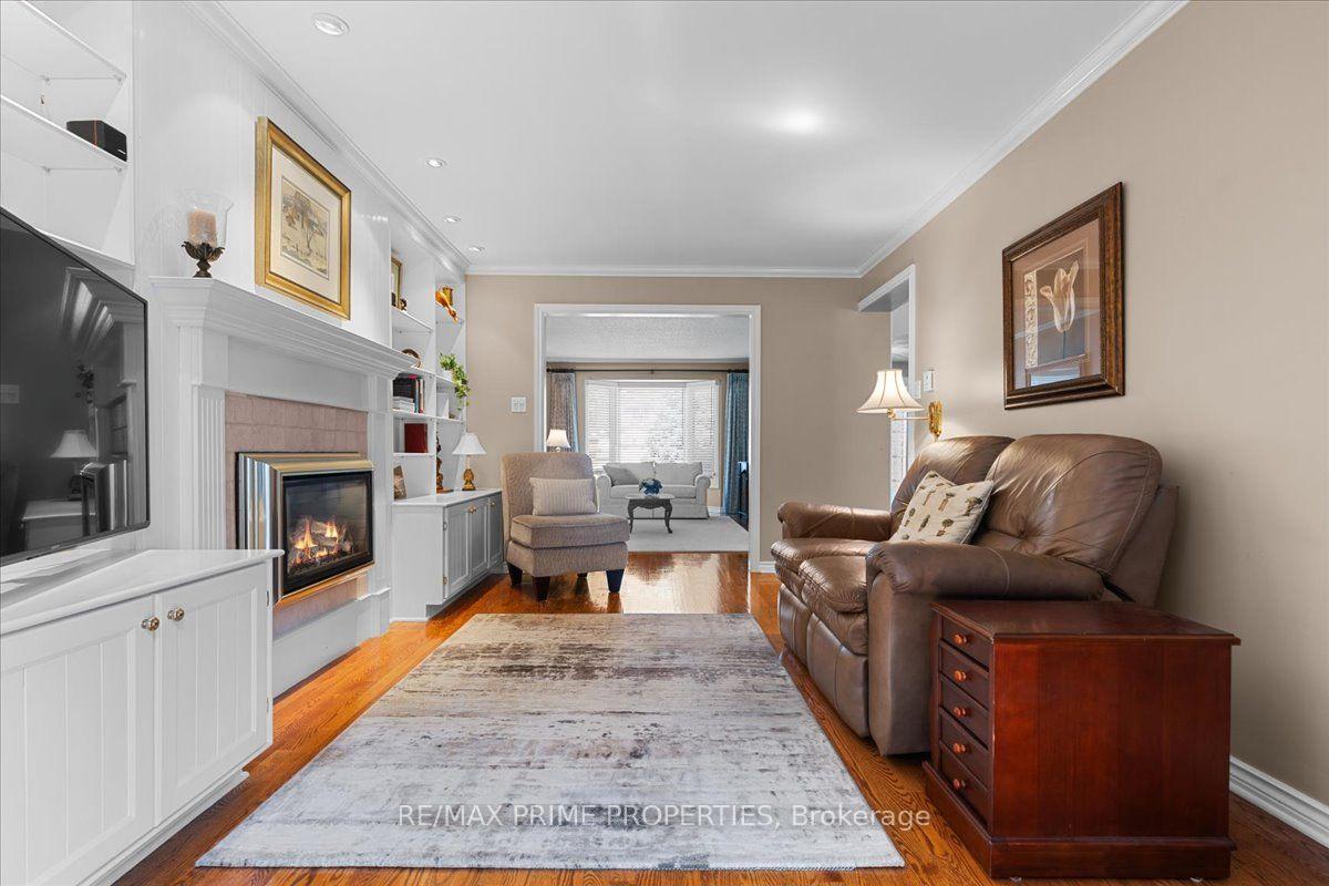 Photo 8 of 1020 Driftwood Crescent, Ottawa, Convent Glen — HOMEH