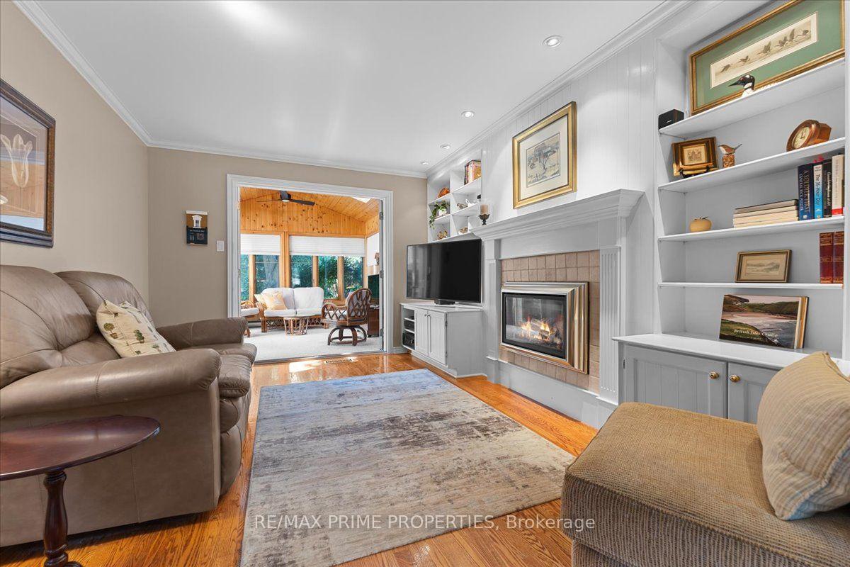 Photo 9 of 1020 Driftwood Crescent, Ottawa, Convent Glen — HOMEH