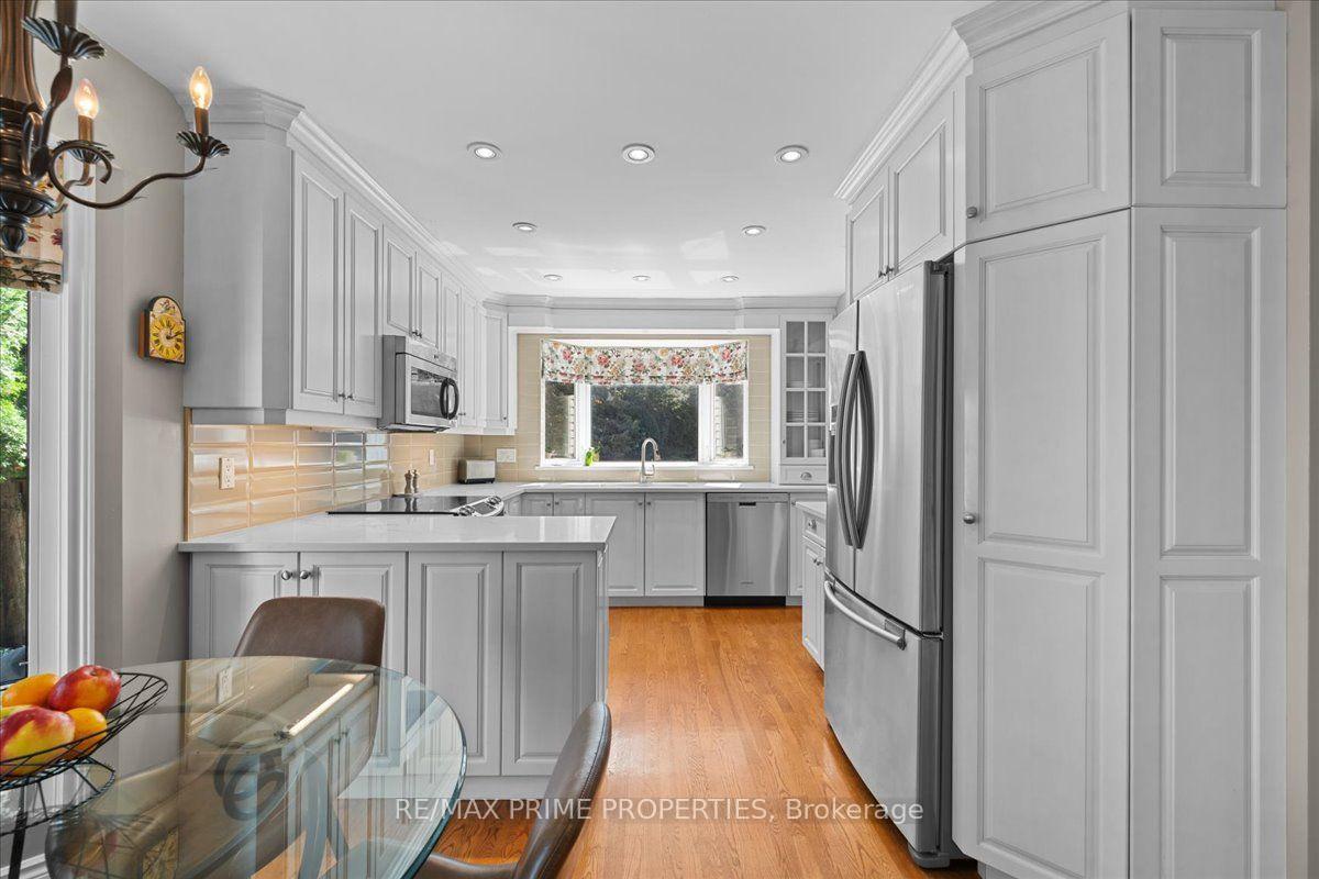 Photo 18 of 1020 Driftwood Crescent, Ottawa, Convent Glen — HOMEH