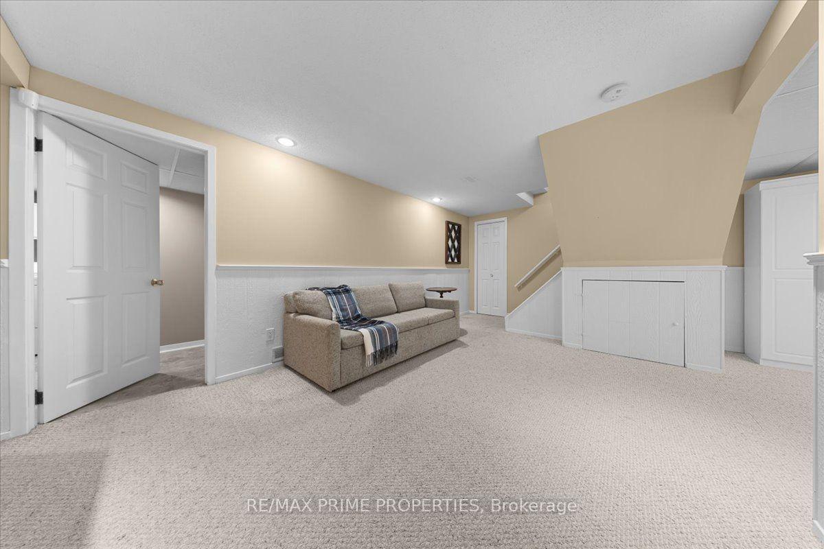 Photo 36 of 1020 Driftwood Crescent, Ottawa, Convent Glen — HOMEH