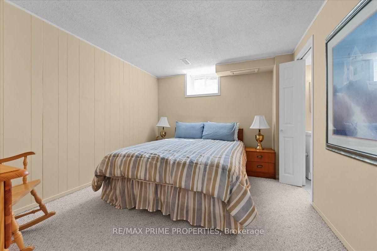 Photo 43 of 1020 Driftwood Crescent, Ottawa, Convent Glen — HOMEH