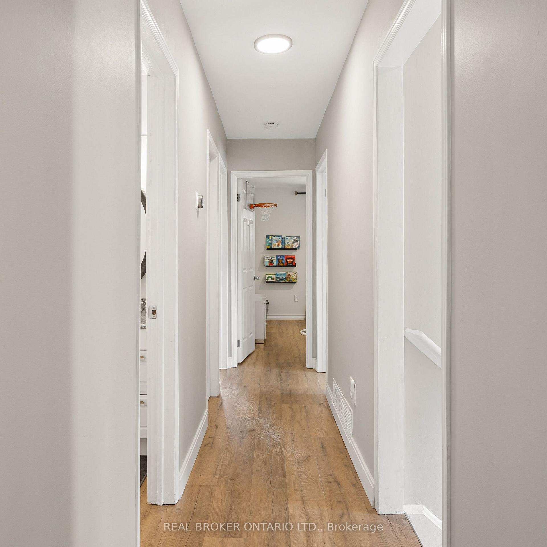 Photo 16 of 27 Nickolas Crescent, Cambridge, Silver Heights — HOMEH