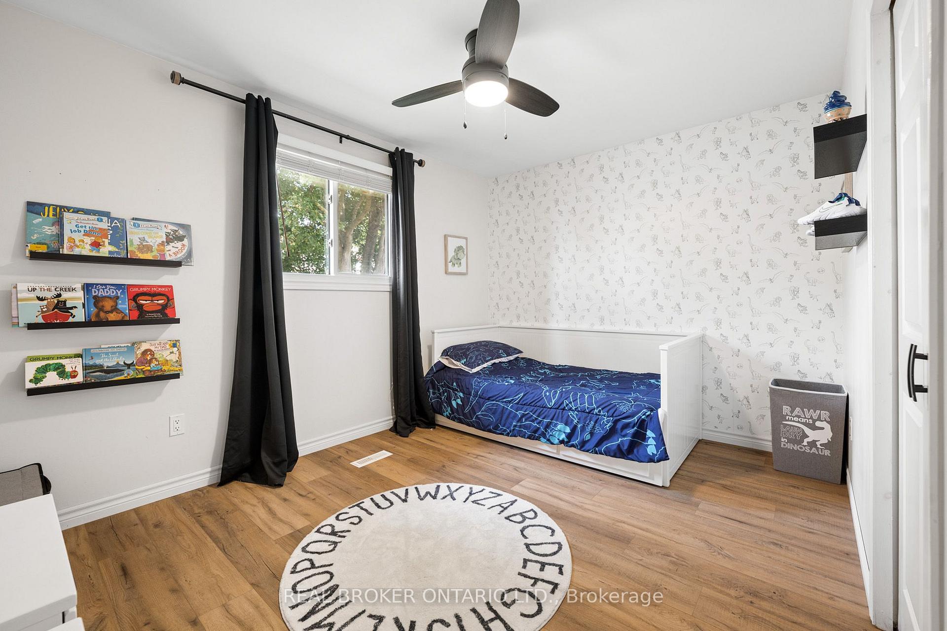 Photo 22 of 27 Nickolas Crescent, Cambridge, Silver Heights — HOMEH
