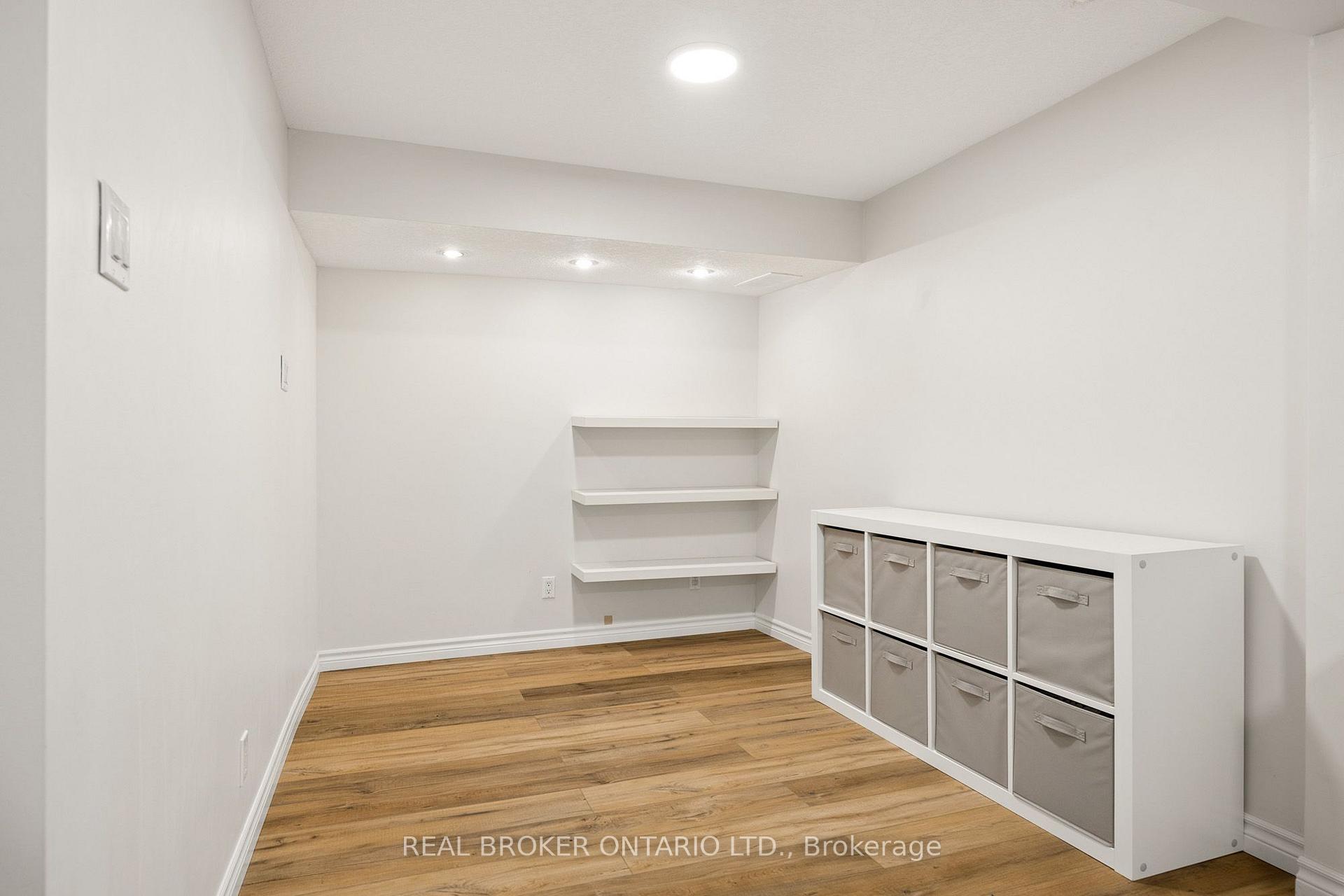 Photo 29 of 27 Nickolas Crescent, Cambridge, Silver Heights — HOMEH
