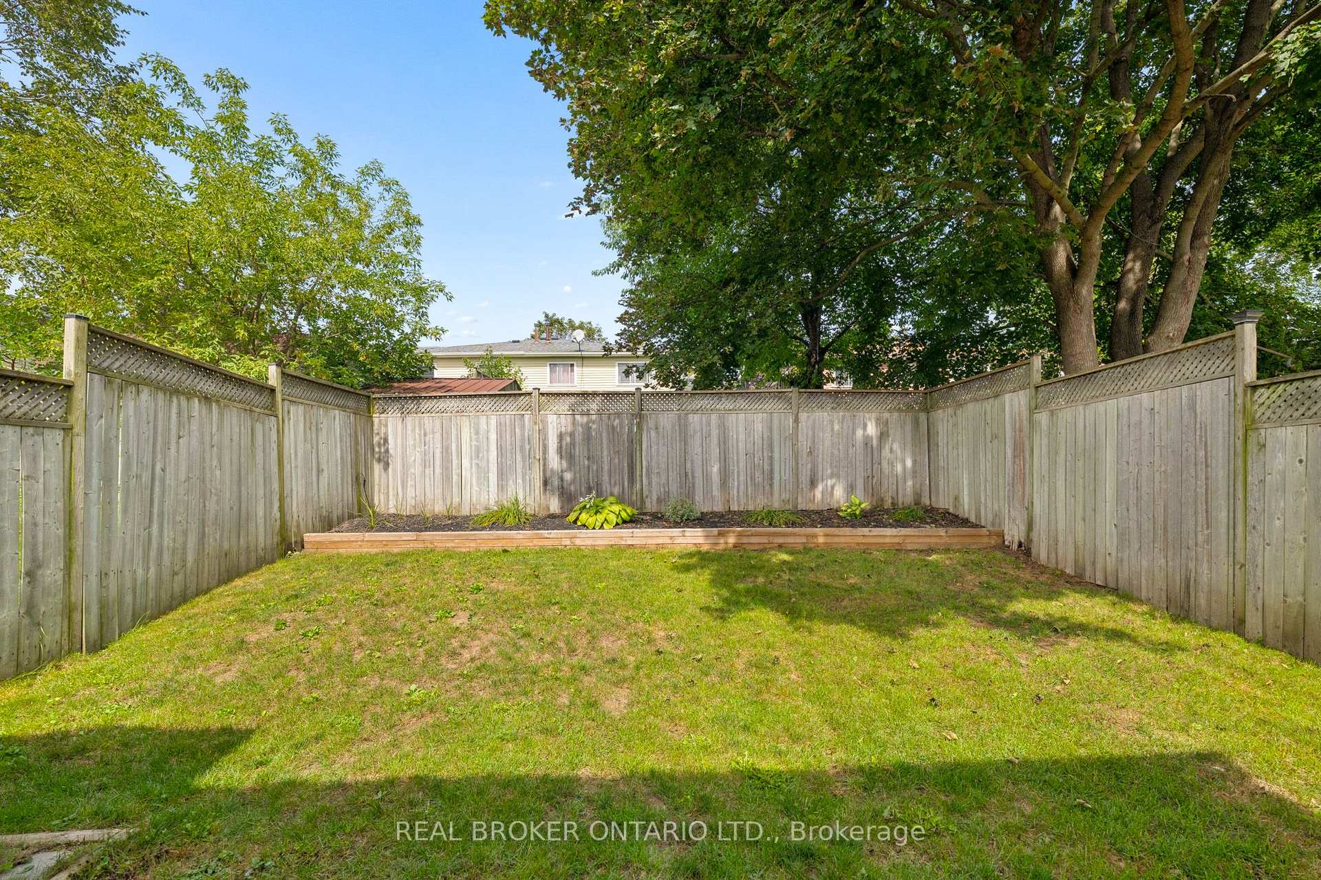 Photo 37 of 27 Nickolas Crescent, Cambridge, Silver Heights — HOMEH