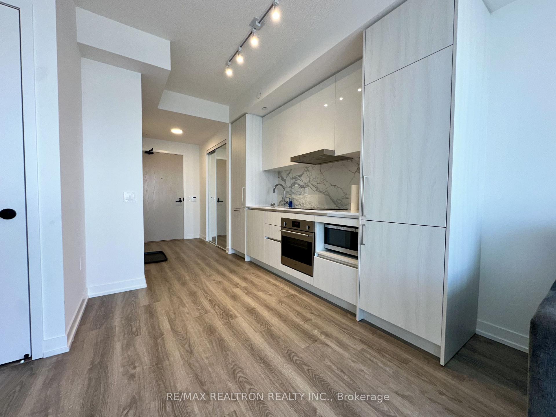 Photo 5 of Unit 4808, 195 Commerce Street E, Vaughan, Vaughan Corporate Centre — HOMEH