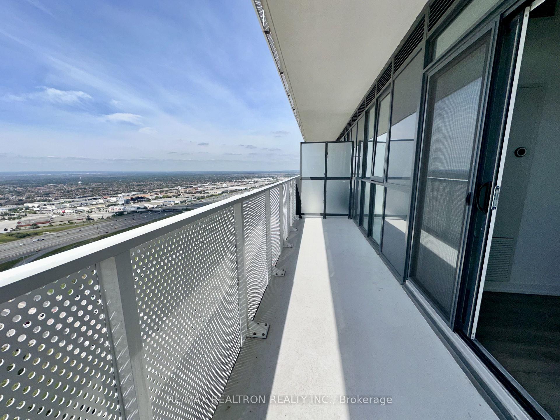 Photo 12 of Unit 4808, 195 Commerce Street E, Vaughan, Vaughan Corporate Centre — HOMEH