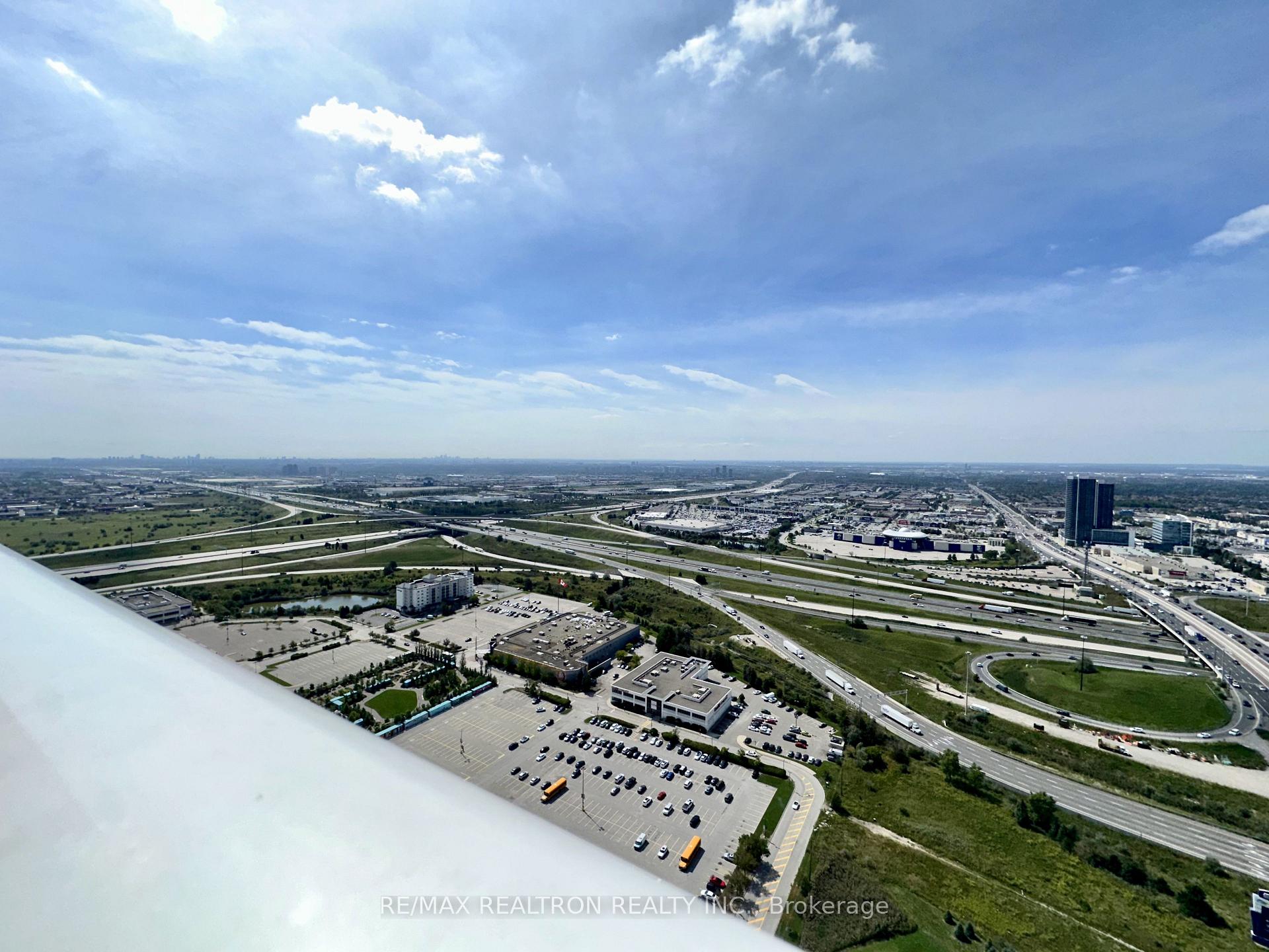Photo 16 of Unit 4808, 195 Commerce Street E, Vaughan, Vaughan Corporate Centre — HOMEH
